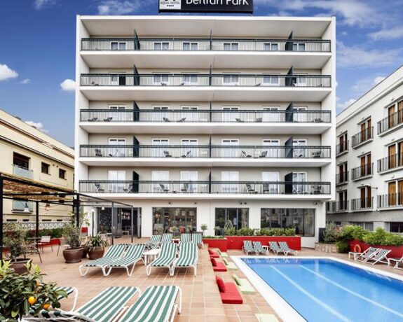 AQUA Hotel Bertran Park - logies & ontbijt