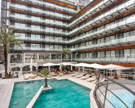 Hotel Kaktus Playa - logies en ontbijt