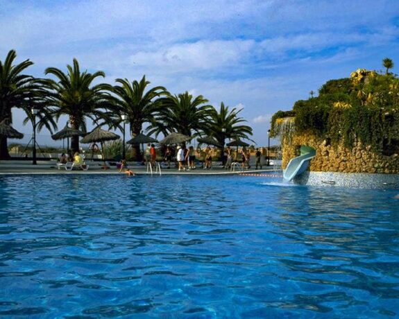 Aparthotel Acualandia