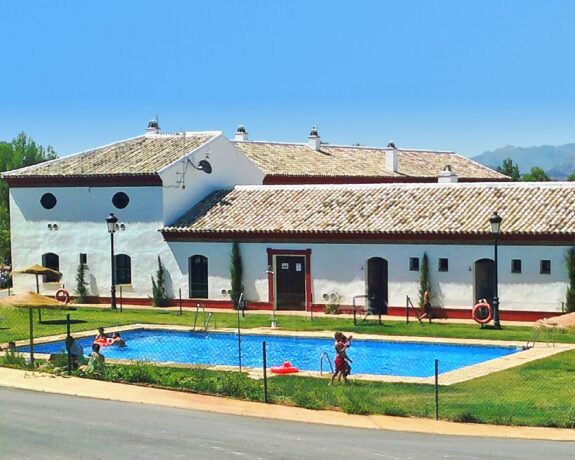 Camping Pueblo Blanco