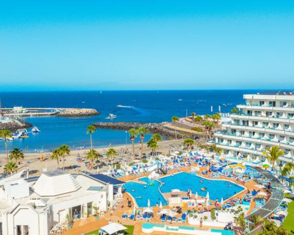 HOVIMA La Pinta Beach Front Family hotel