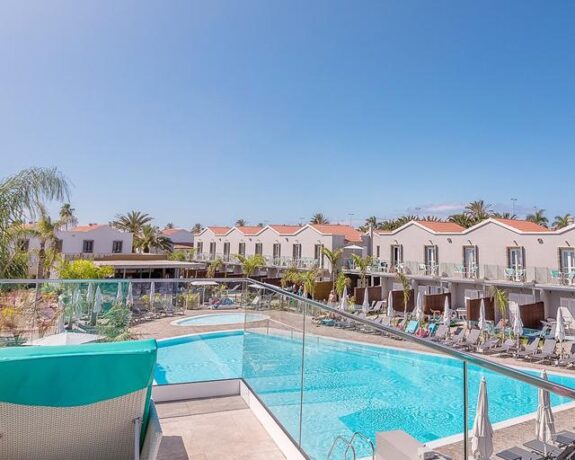 Hotel LIVVO Los Calderones