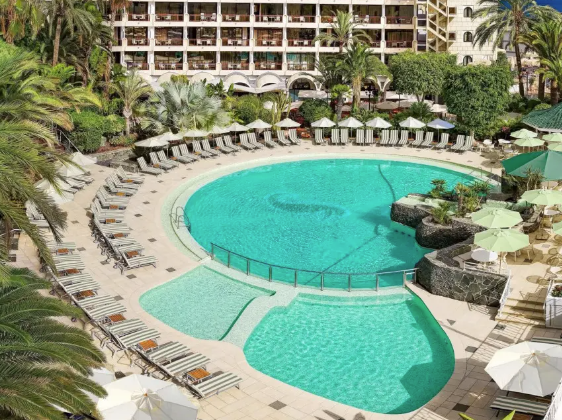 Hotel Seaside Sandy Beach